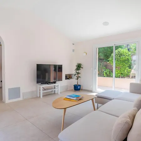 Cypangha By Interhome * Sainte-Maxime